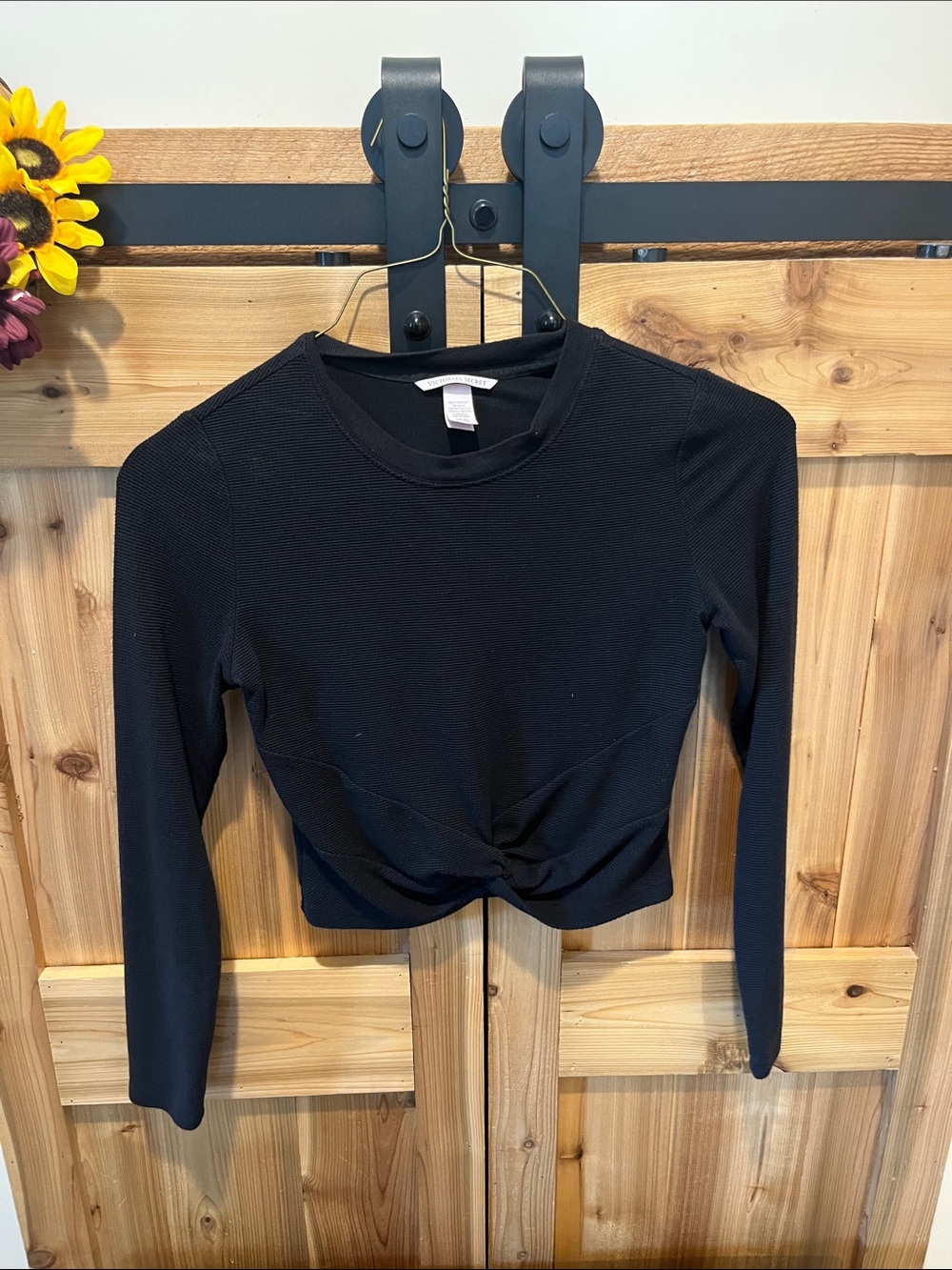 Victoria's Secret Black Long-Sleeve Twist Hem Top